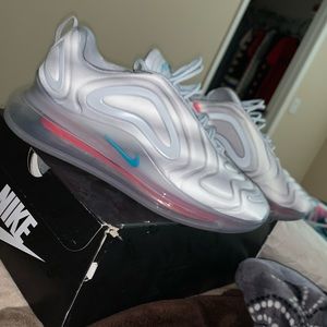 Nike Air Max 720 wolf grey